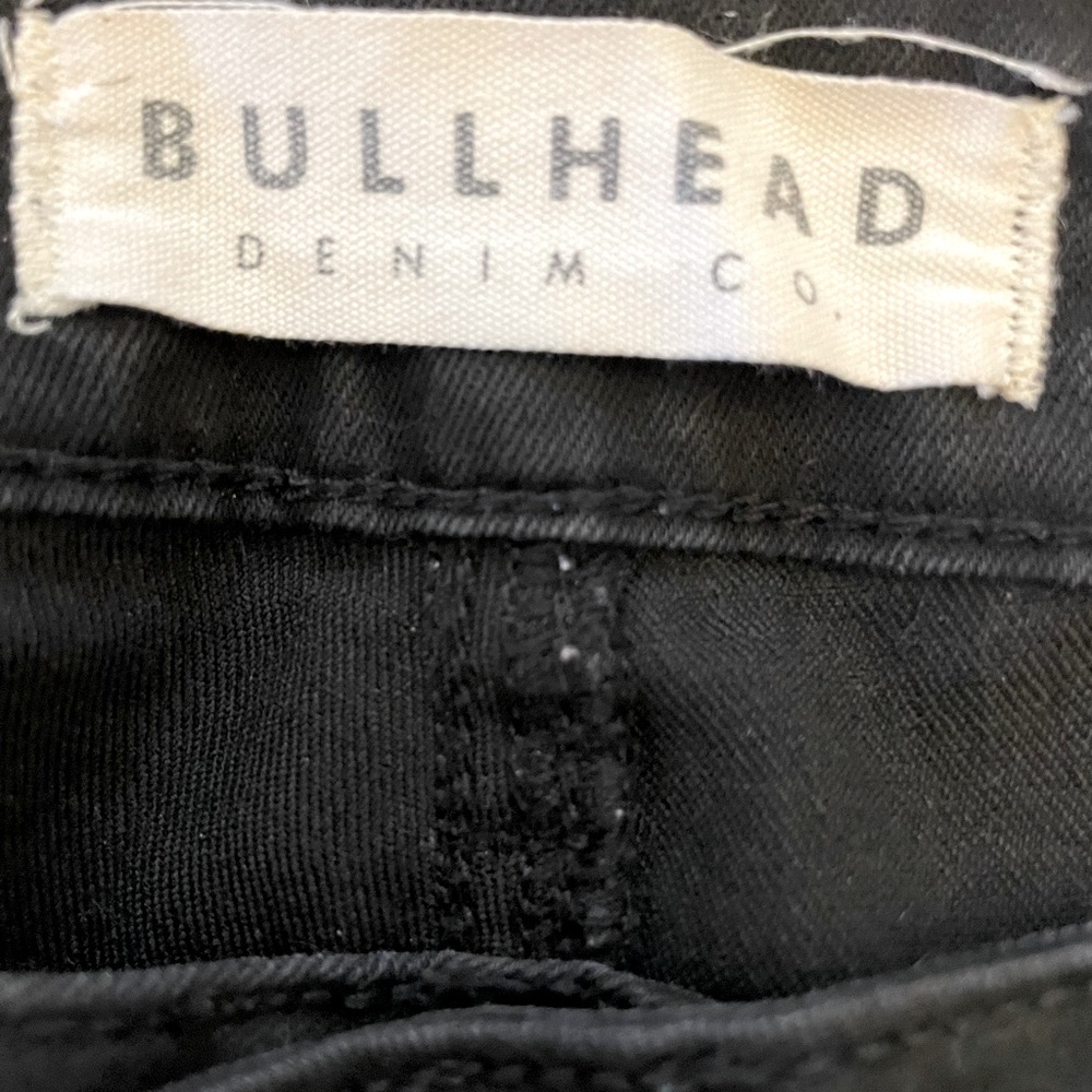 Excellent condition Bullhead skinny black jeans size 27